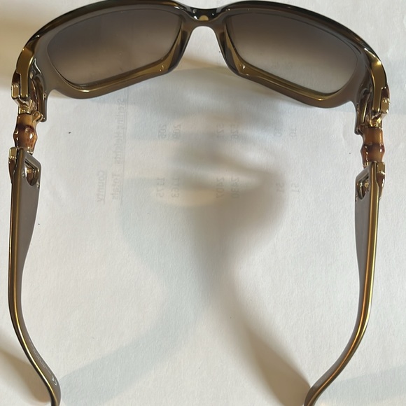 Gucci - Sunglasses - Picture 3 of 6